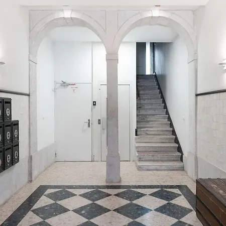 снеск Q,r-с0de First -,-3-bedroom With River View - Baixa Lisbon