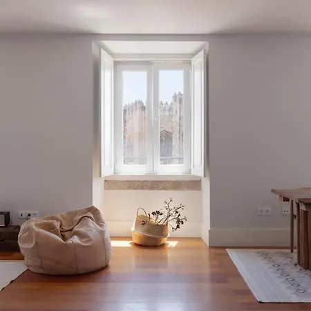 снеск Q,r-с0de First -,-3-bedroom With River View - Baixa Daire *
