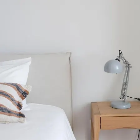 Daire снеск Q,r-с0de First -,-3-bedroom With River View - Baixa Lisboa