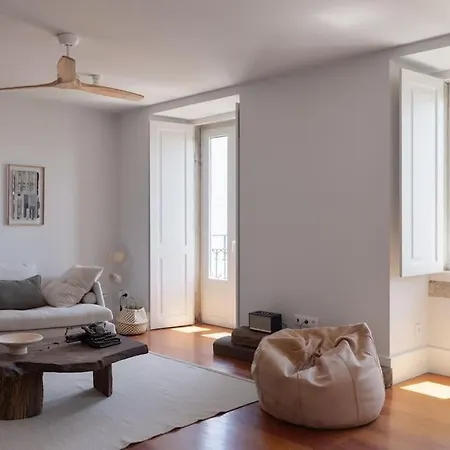 снеск Q,r-с0de First -,-3-bedroom With River View - Baixa